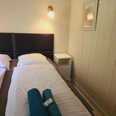 Vacances Castellane Couette-café 3*