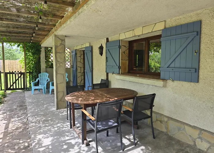 Bed & Breakfast Vacances Castellane 3*