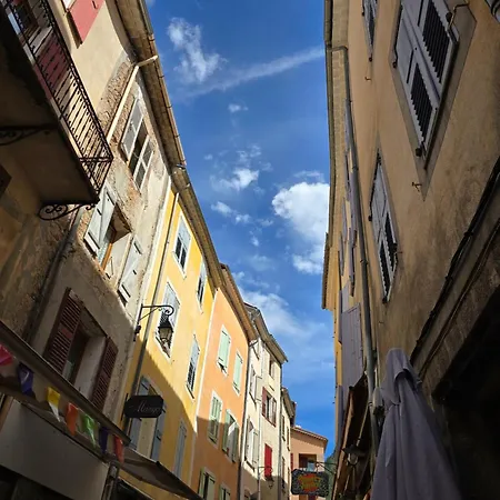 Vacances Castellane 3*